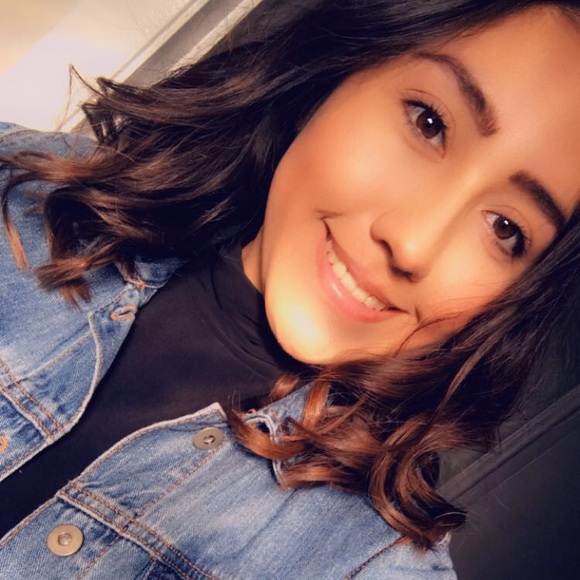 Meet your Posher, Jocelyn - Picture 1 of 1